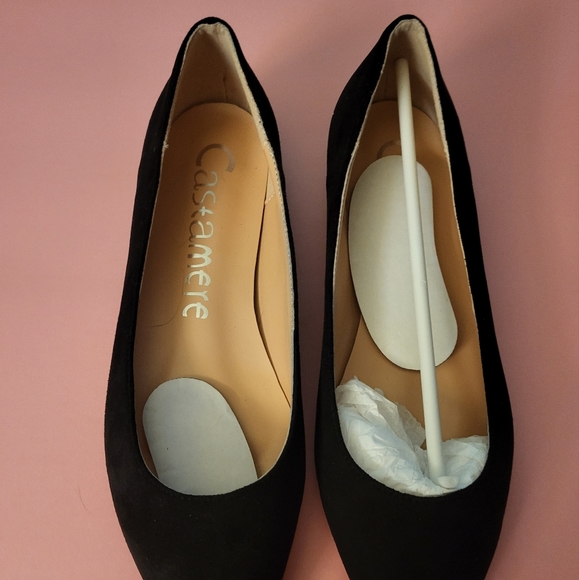 Castamere Women's Black Pointed Toe Slip On Flats. Size 6. New Without Box. - Picture 2 of 8
